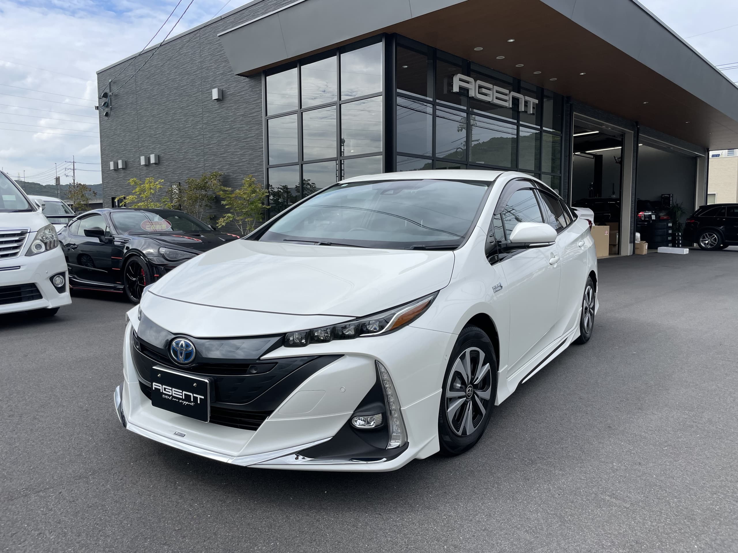 岡山　エージェント　車