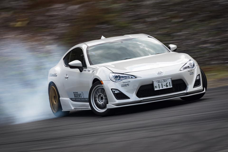 ８６をお探しなら岡山のエージェントに！新車・中古車販売・買取何でもお任せ下さい