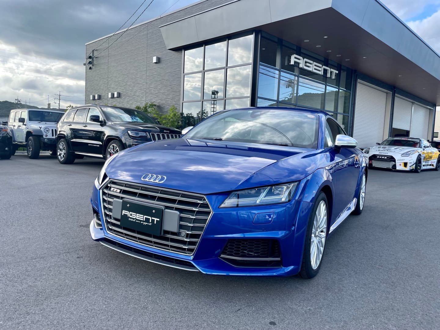 岡山　エージェント　中古車　８６