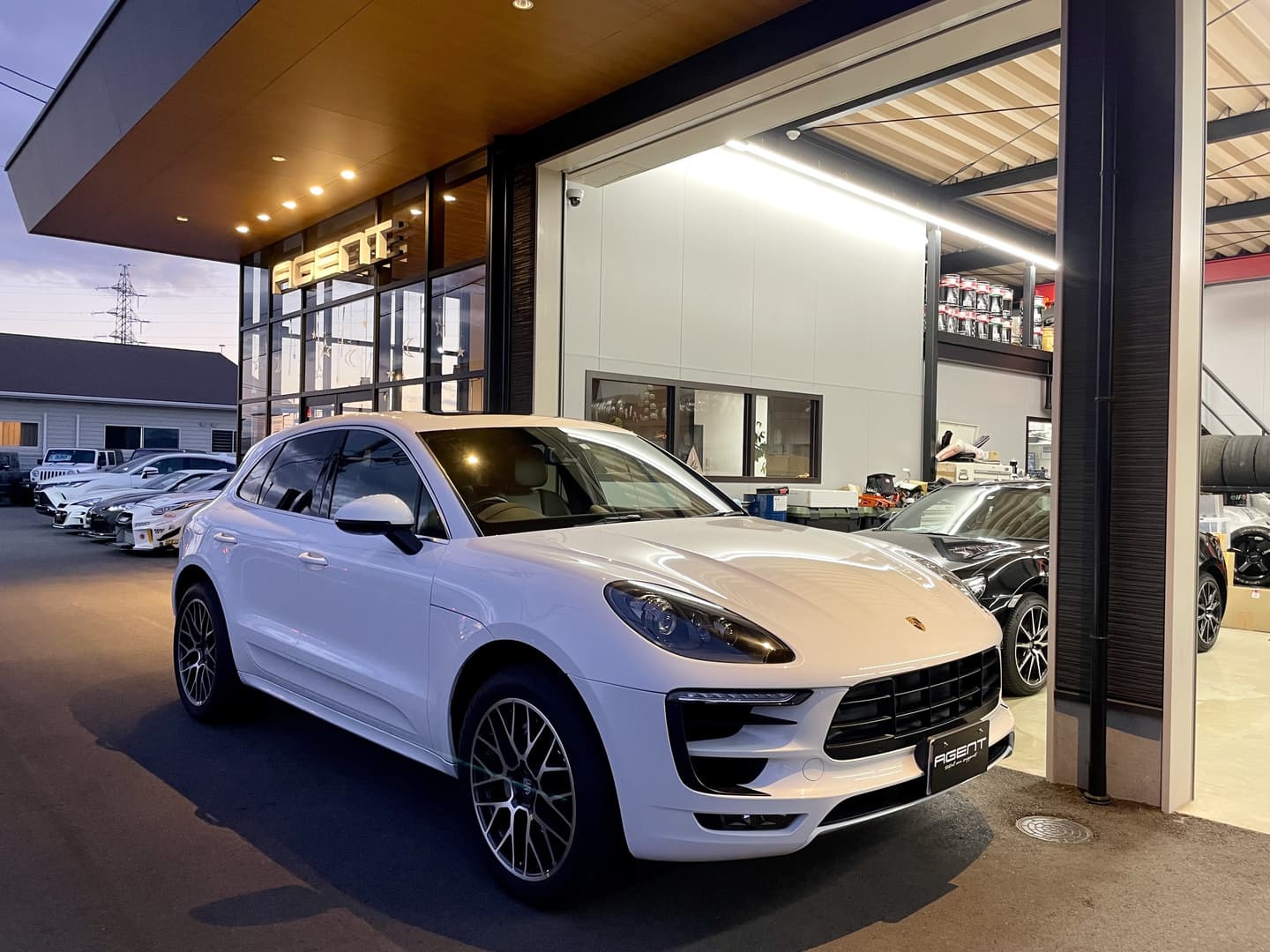 岡山　エージェント　中古車　８６