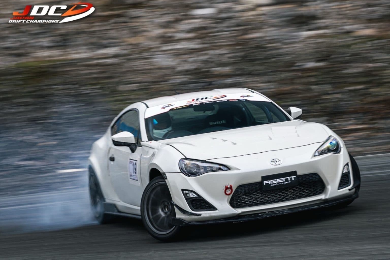 岡山　エージェント　中古車　８６