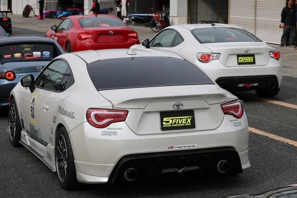 ８６をお探しなら岡山のエージェントに！８６の在庫車多数！新車・中古車販売・買取何でもお任せ下さい