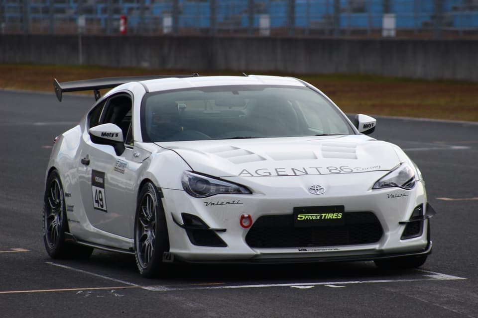 ８６をお探しなら岡山のエージェントに！８６の在庫車多数！新車・中古車販売・買取何でもお任せ下さい