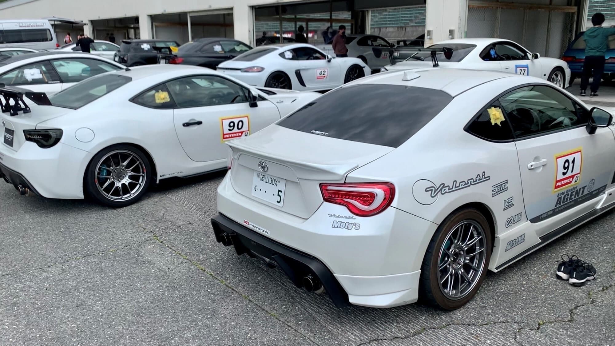 ８６をお探しなら岡山のエージェントに！８６の在庫車多数！新車・中古車販売・買取何でもお任せ下さい