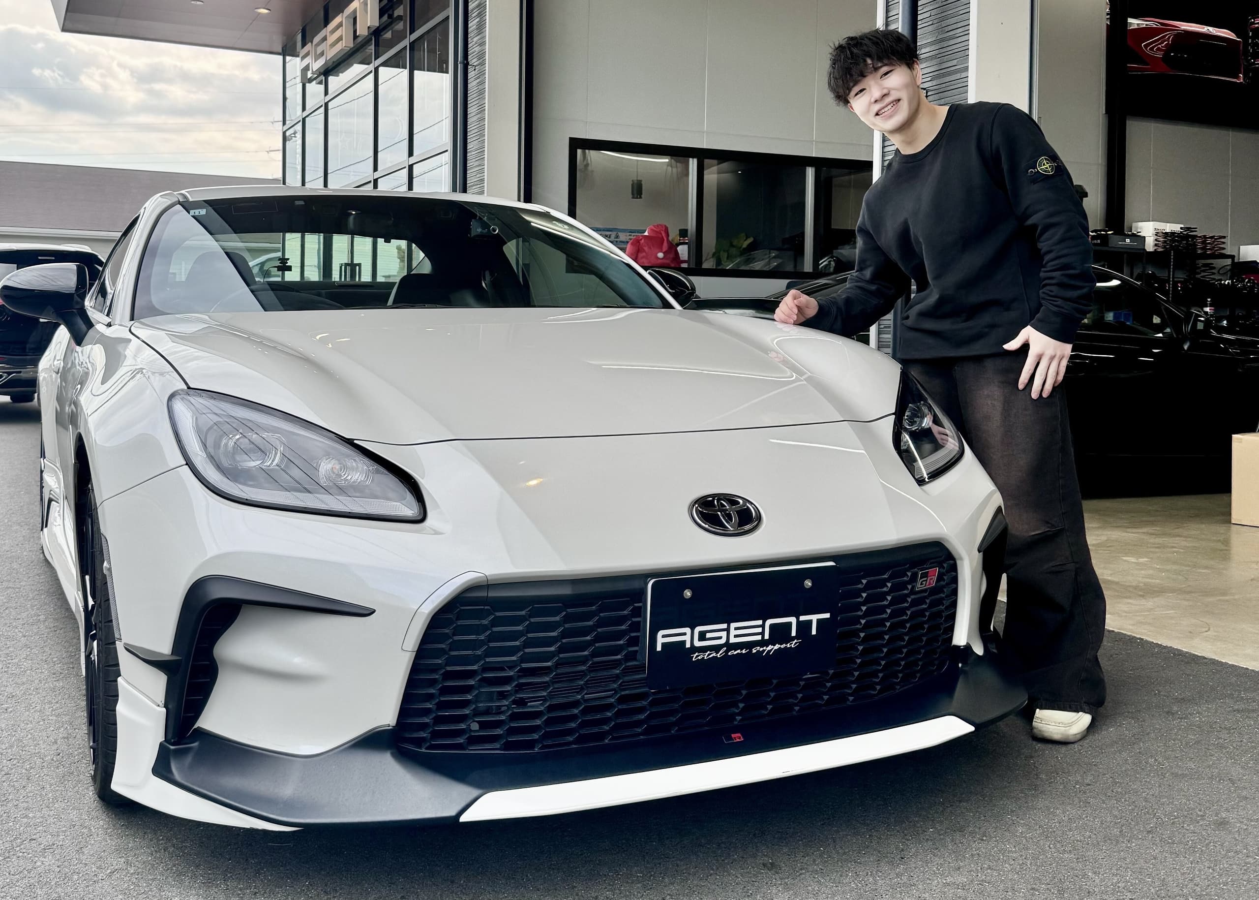 エージェントは全国どこでもお車の買取・販売いたします